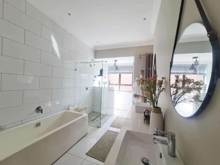 To Let 3 Bedroom Property for Rent in Kosmos North West